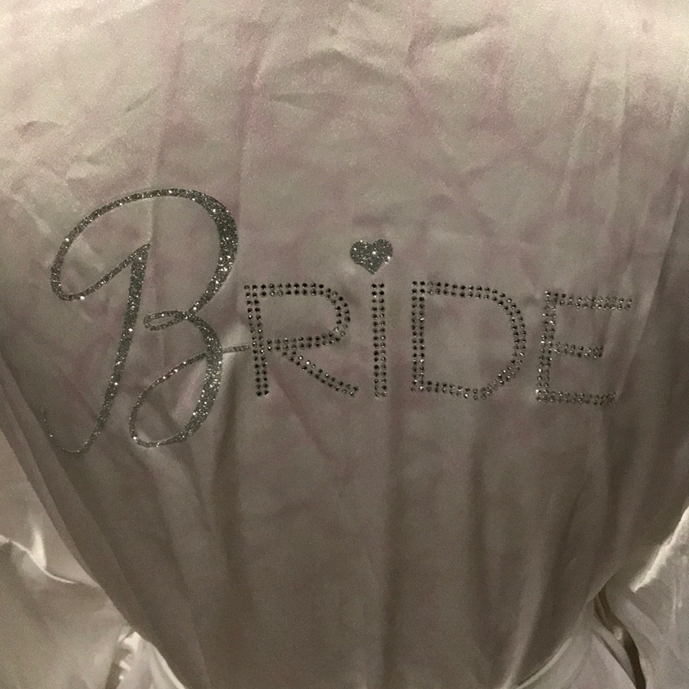 Victoria Secret Bride Day Robe. - Picture 2 of 3